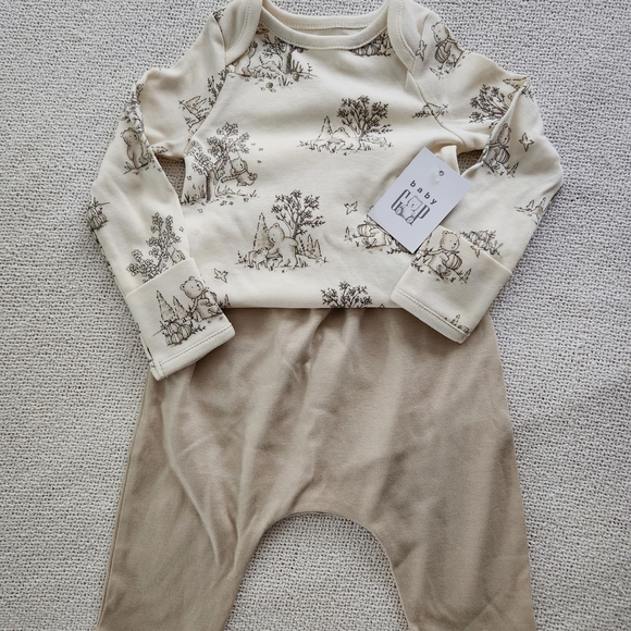 GAP Other - GAP Baby Toile Bear Print Set in Cream and Taupe